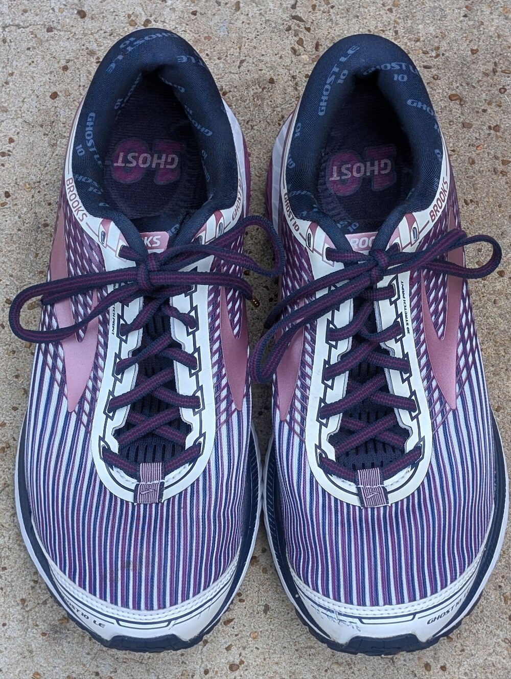 Brooks Ghost LE 10 Sneakers Women Size 9.  Excellent Pre-Owned Condition. - Picture 2 of 14